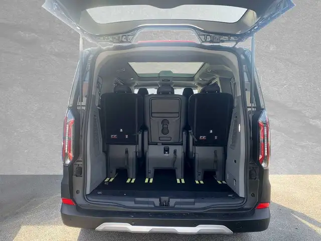 Ford Tourneo Custom view 10