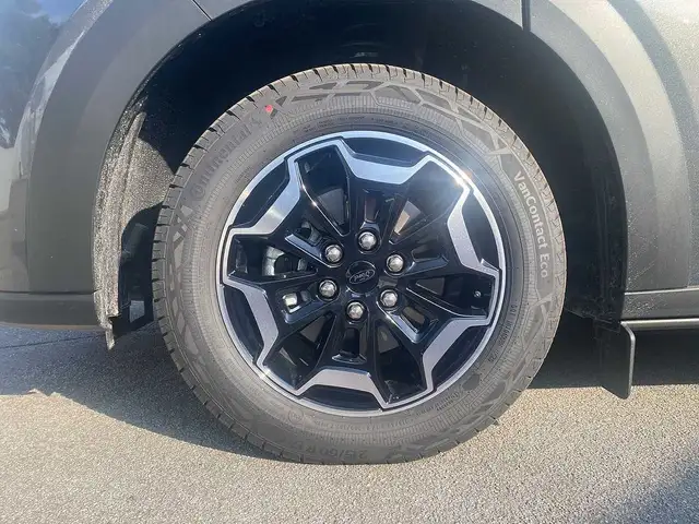 Ford Tourneo Custom view 9