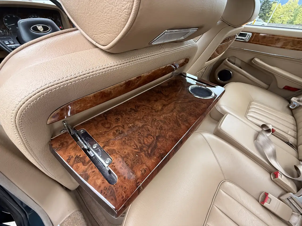 Jaguar XJ снимка Jaguar XJ