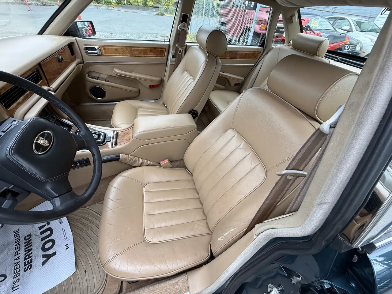 Jaguar XJ снимка Jaguar XJ
