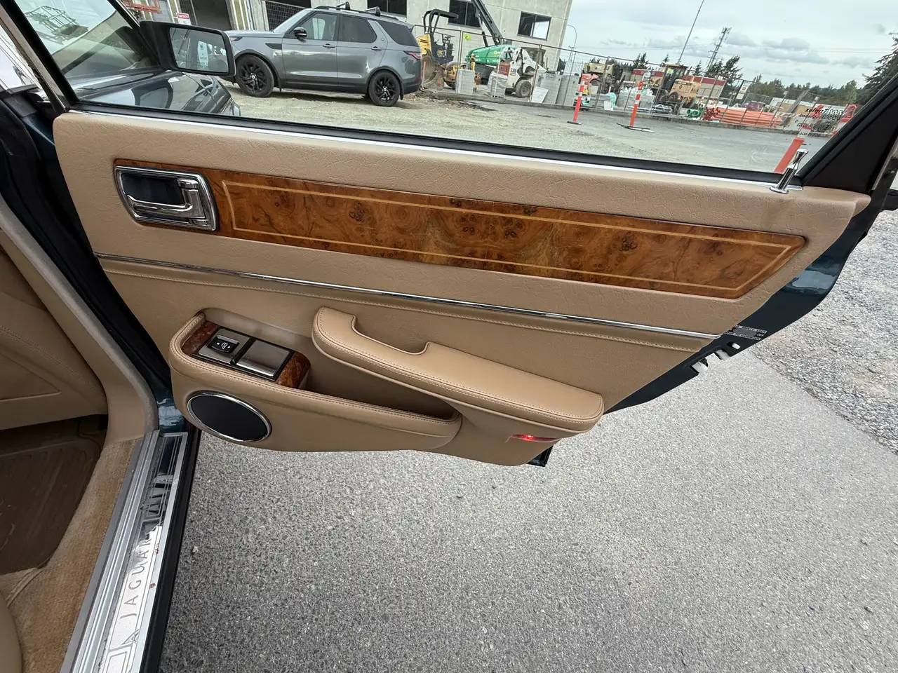 Jaguar XJ снимка Jaguar XJ