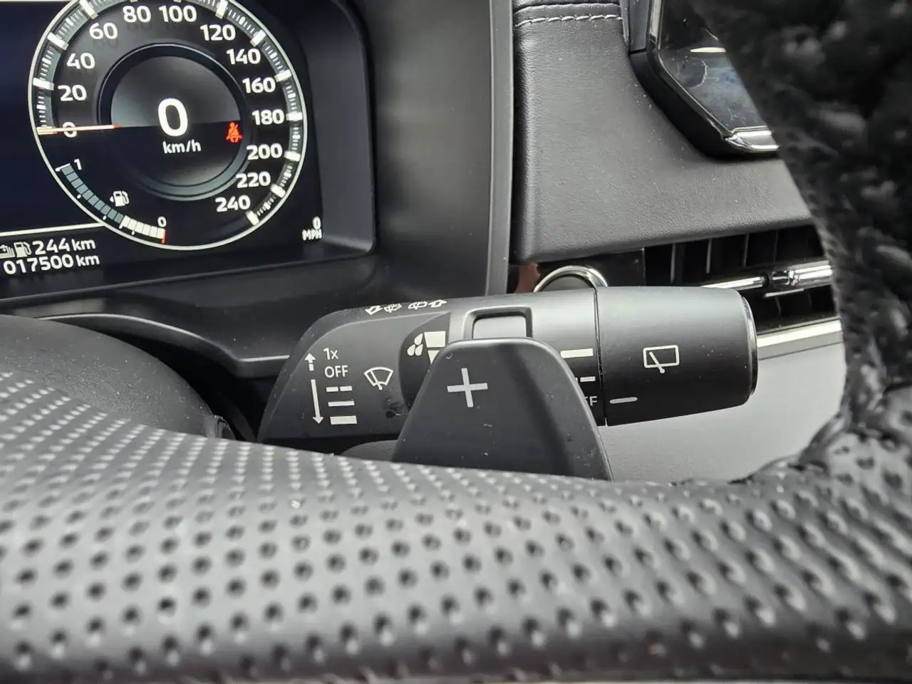 Mitsubishi Outlander снимка Mitsubishi Outlander