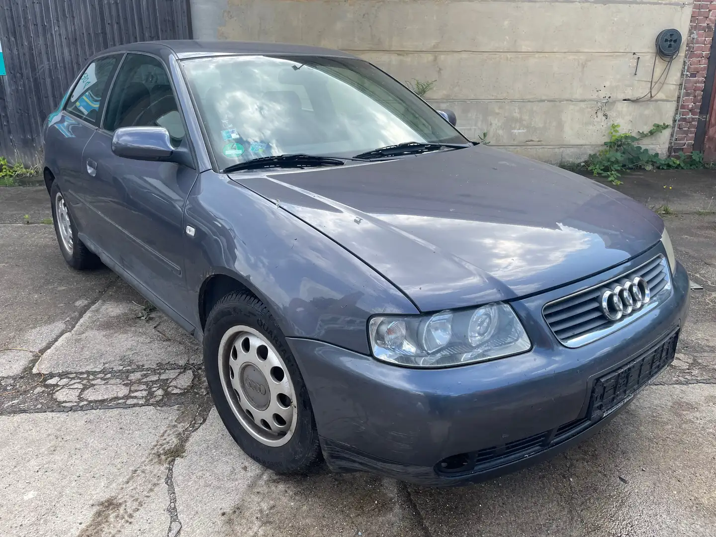 Audi A3 A3 1.6 Attraction Grau - 2