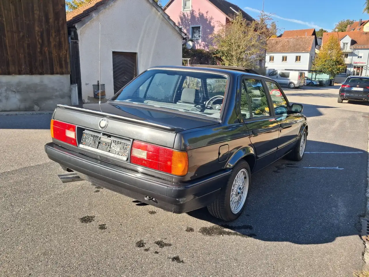 BMW 325 i E30, foto 3