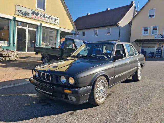 BMW 325 i E30