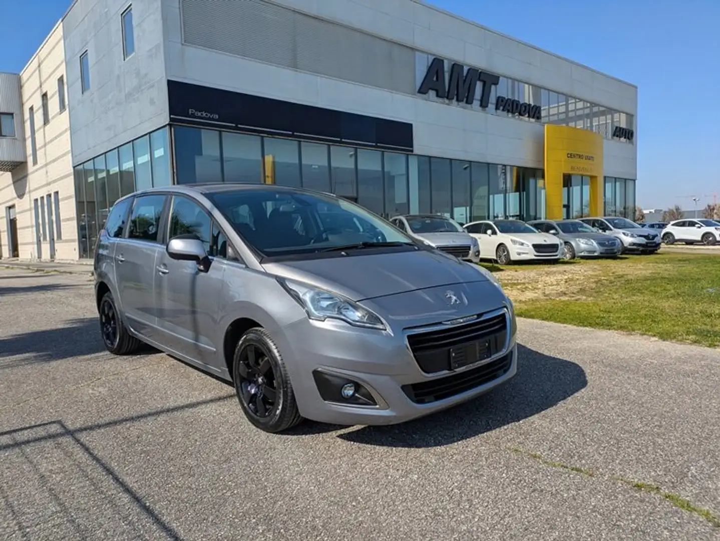 Peugeot 5008 1.6 hdi 8v Active 115cv 7 POSTI Grigio - 1