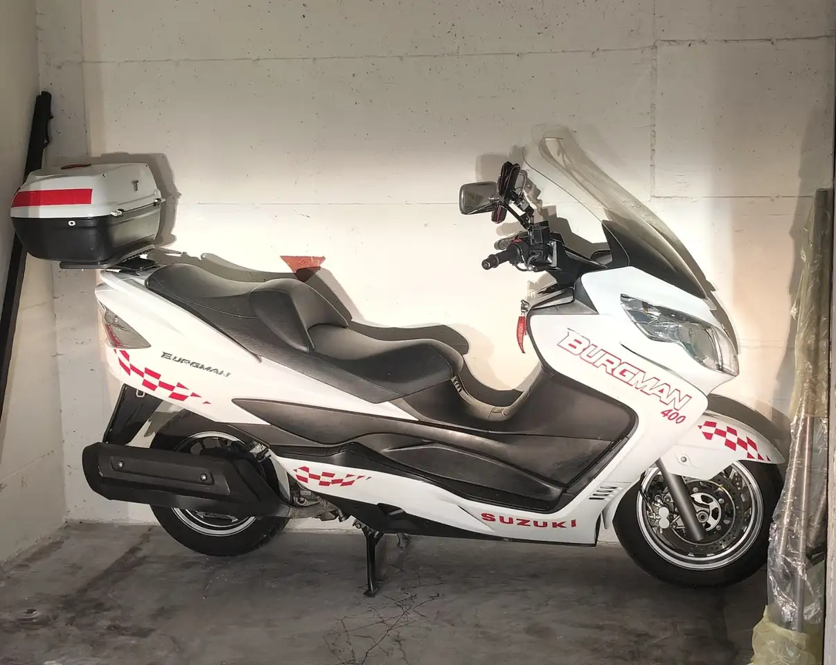 Suzuki Burgman 400