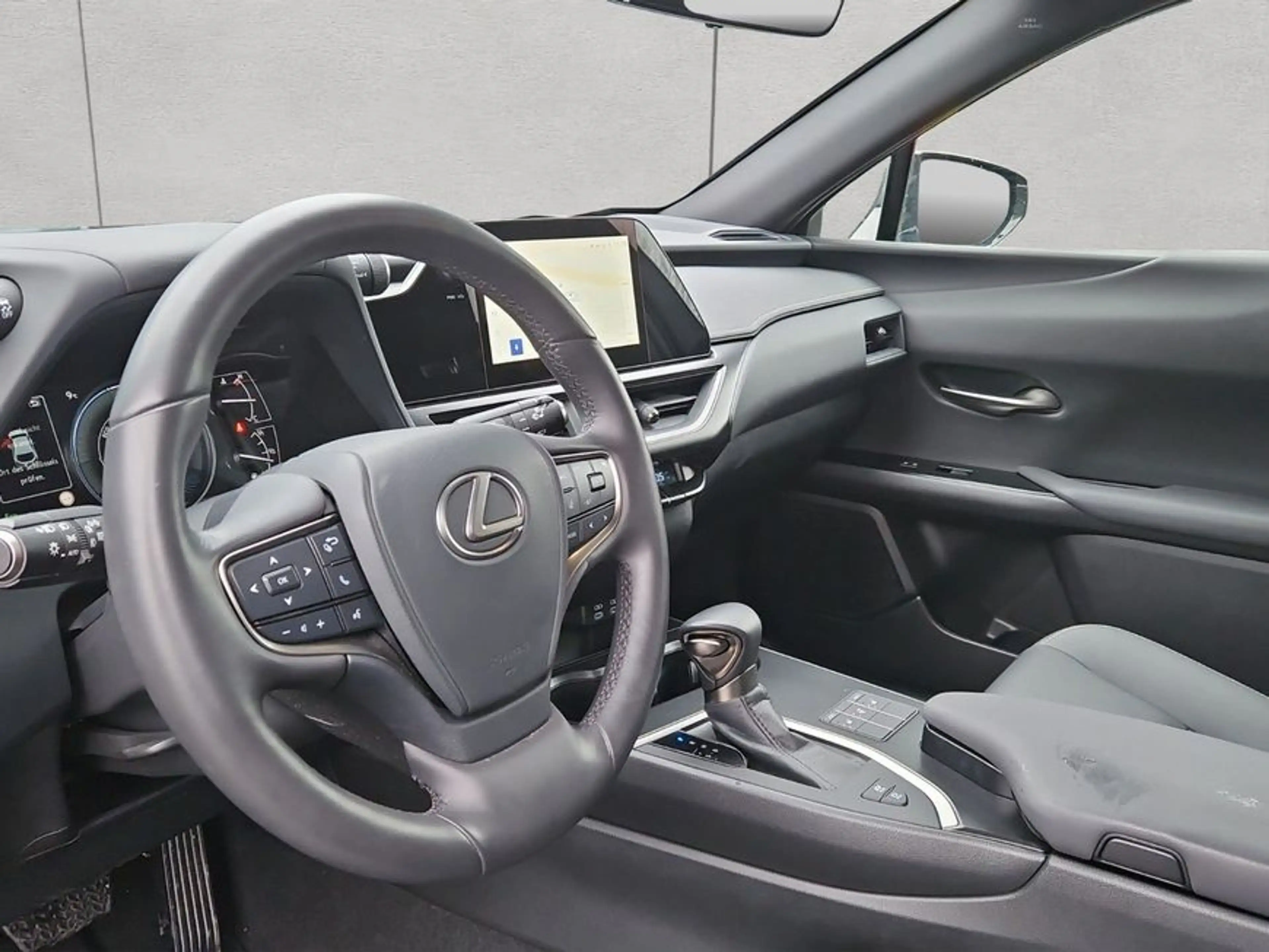 Lexus UX 250h 250h F-Sport Design — photo 10