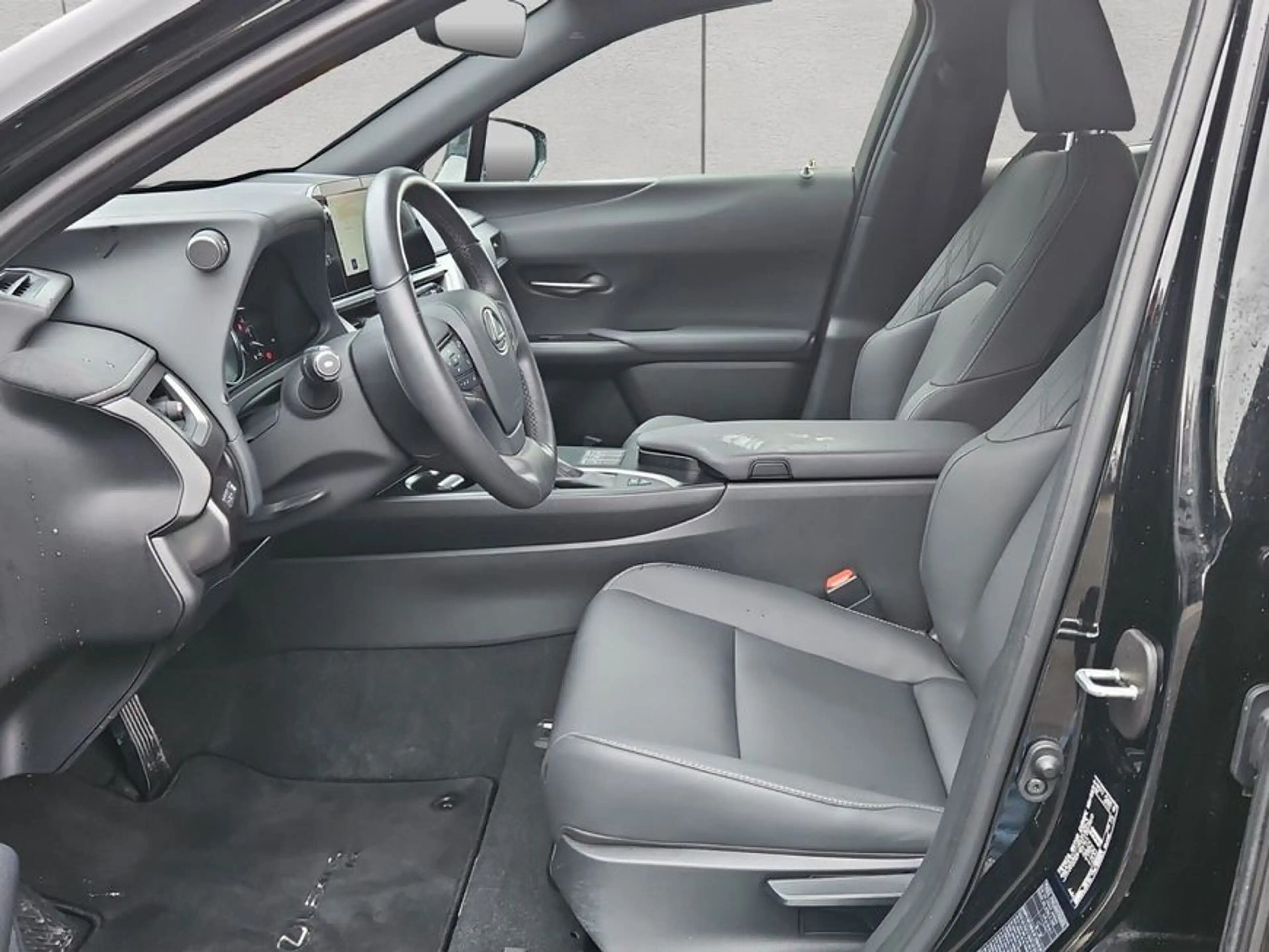 Lexus UX 250h 250h F-Sport Design — photo 9