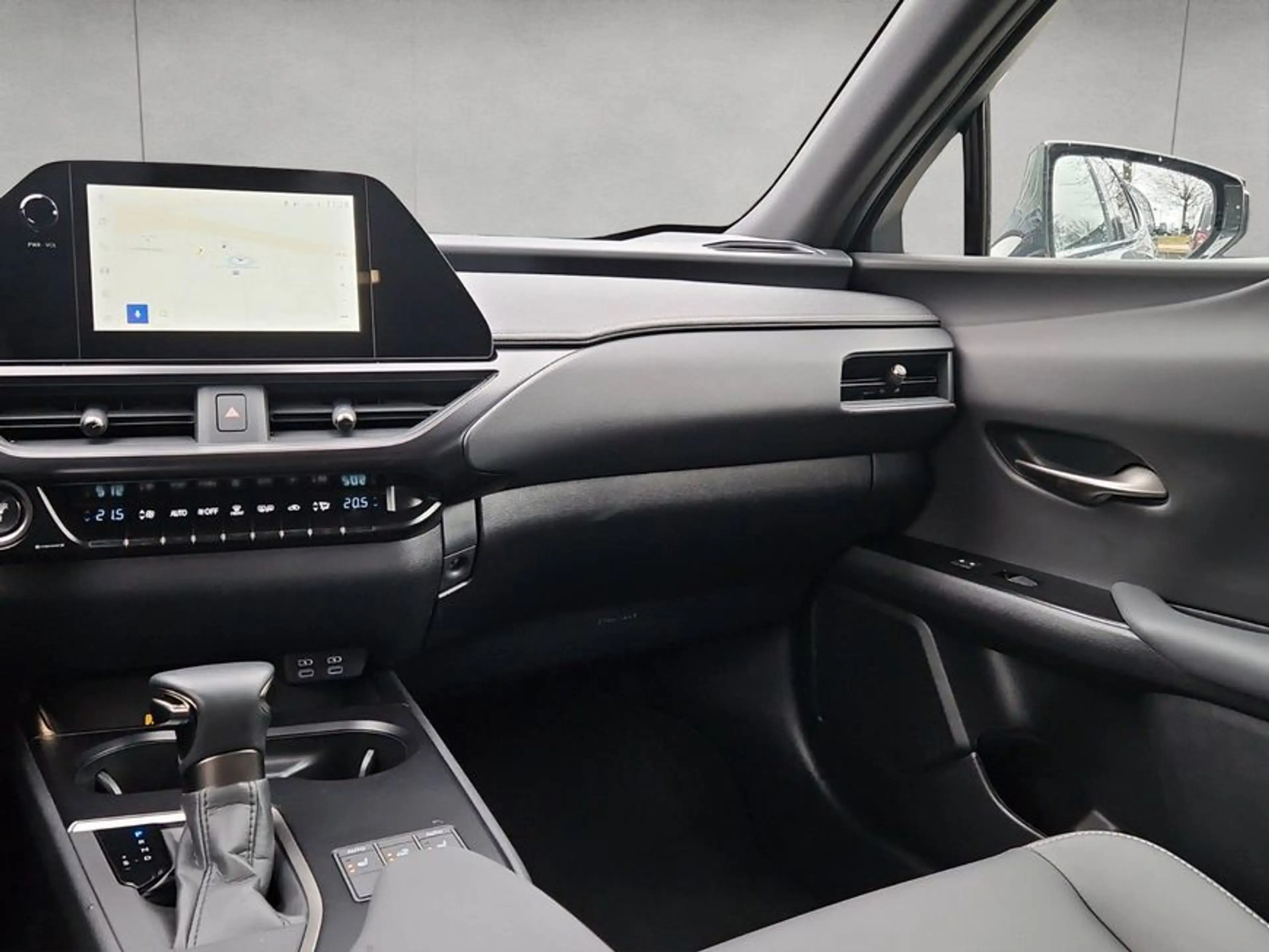 Lexus UX 250h 250h F-Sport Design — photo 12