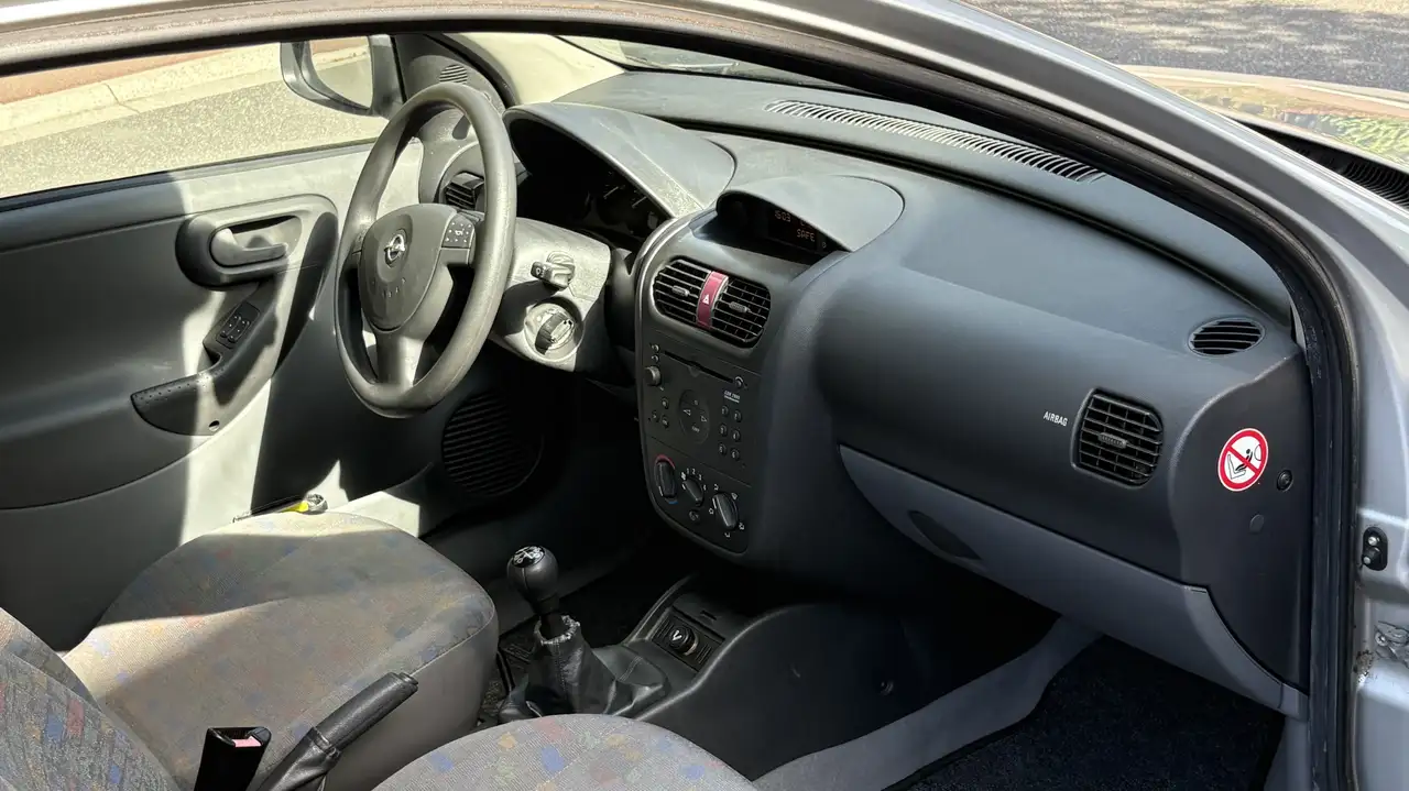 Opel Corsa 1.2i XE 16v Comfort Easytronic, foto 9