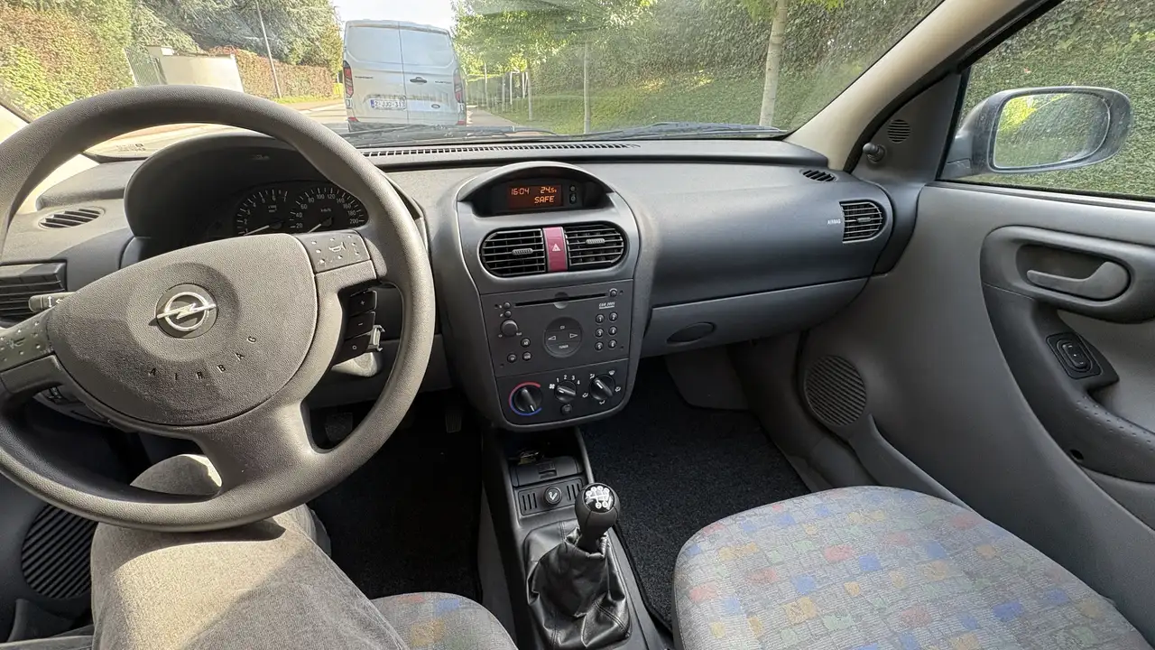 Opel Corsa 1.2i XE 16v Comfort Easytronic, foto 6