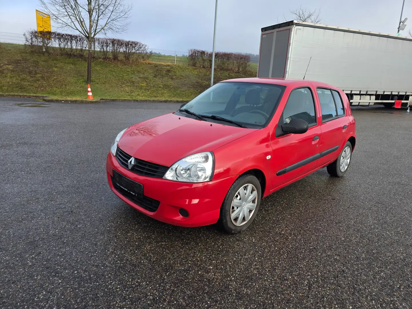 Renault Clio Clio  5-Türer 1.2 Campus 1.Hand TÜV 12/2026 Rouge - 2