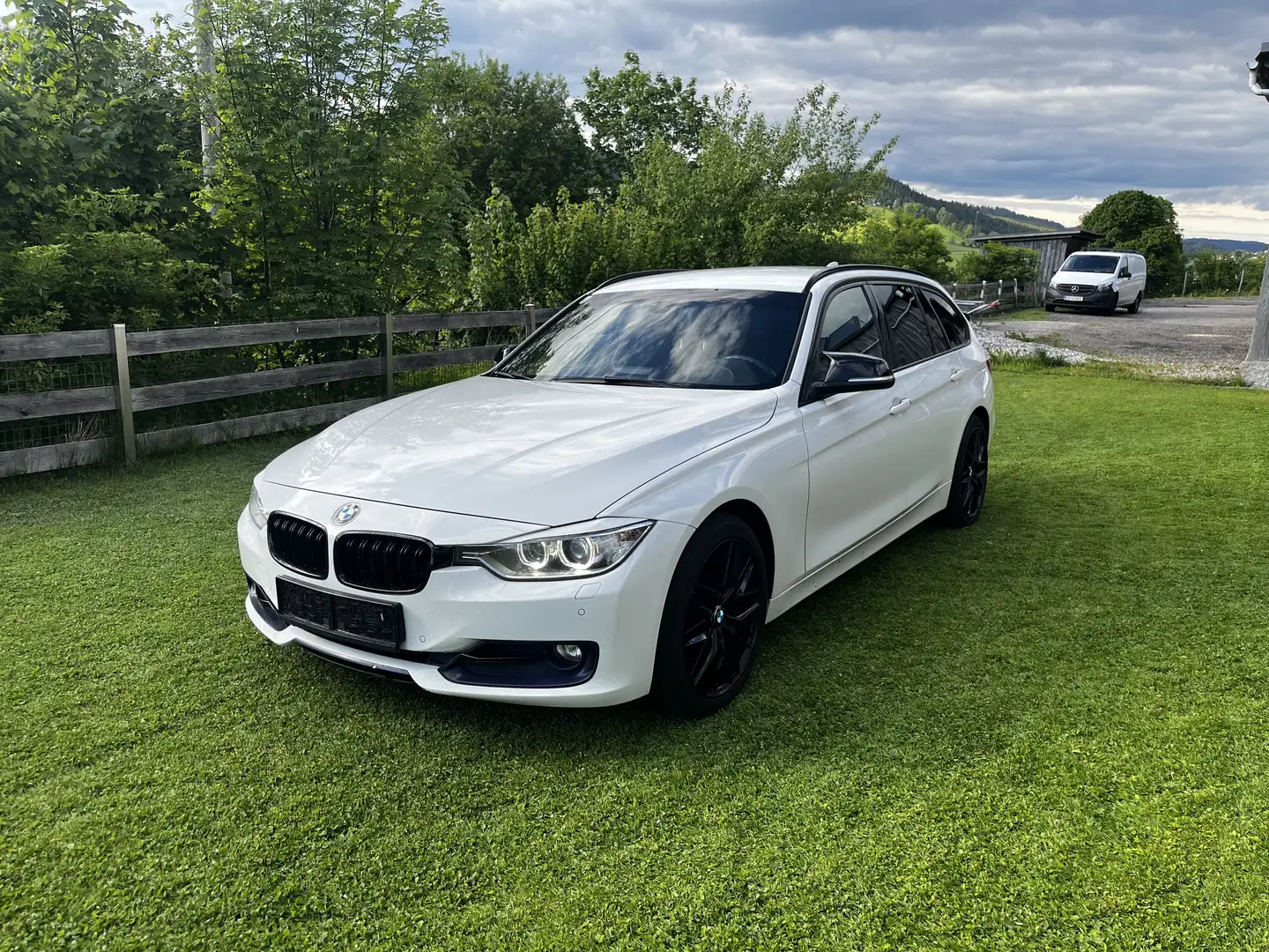 BMW 320 320d Touring EfficientDynamics Edition Edition Weiß - 1