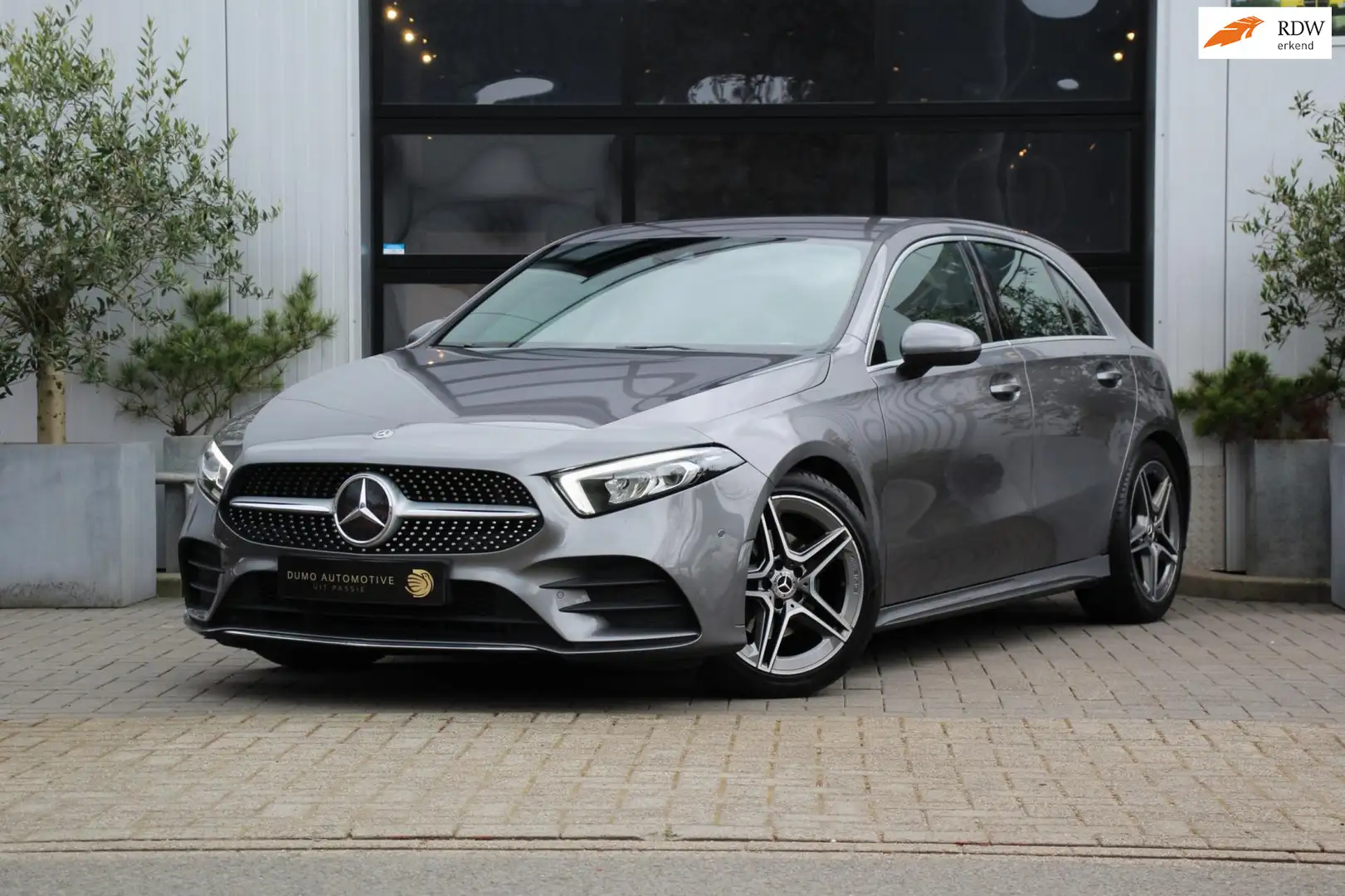 Mercedes-Benz A 200 Business Solution AMG Styling - WIDE SCREEN - CAME Grijs - 1