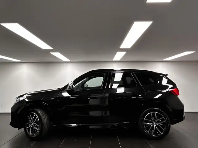BMW X1 view 3