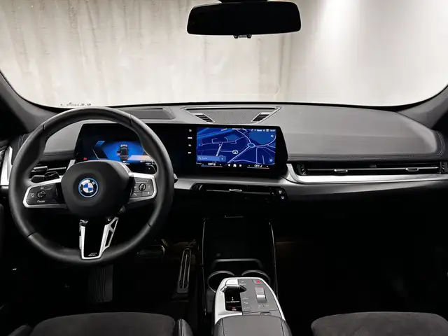 BMW X1 view 6