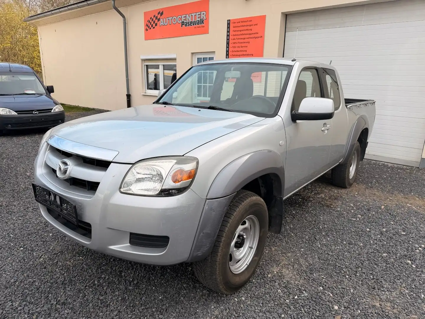 Mazda BT-50 L-Cab Midlands 4x4 Silber - 1
