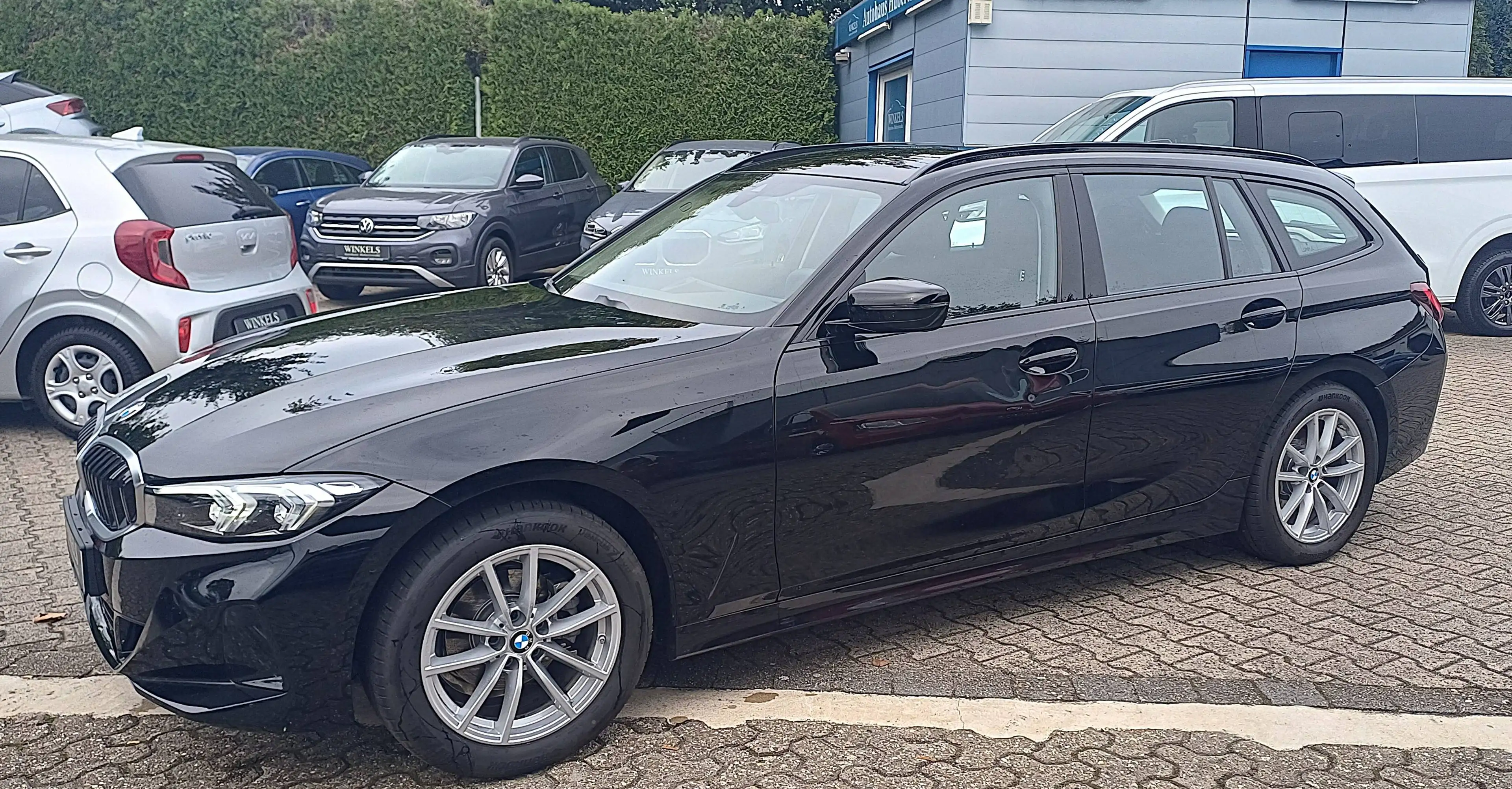 BMW 318 318i Touring Automatik-Klimaaut-Navi-Kamera-Sitzhzg-PDCv+h