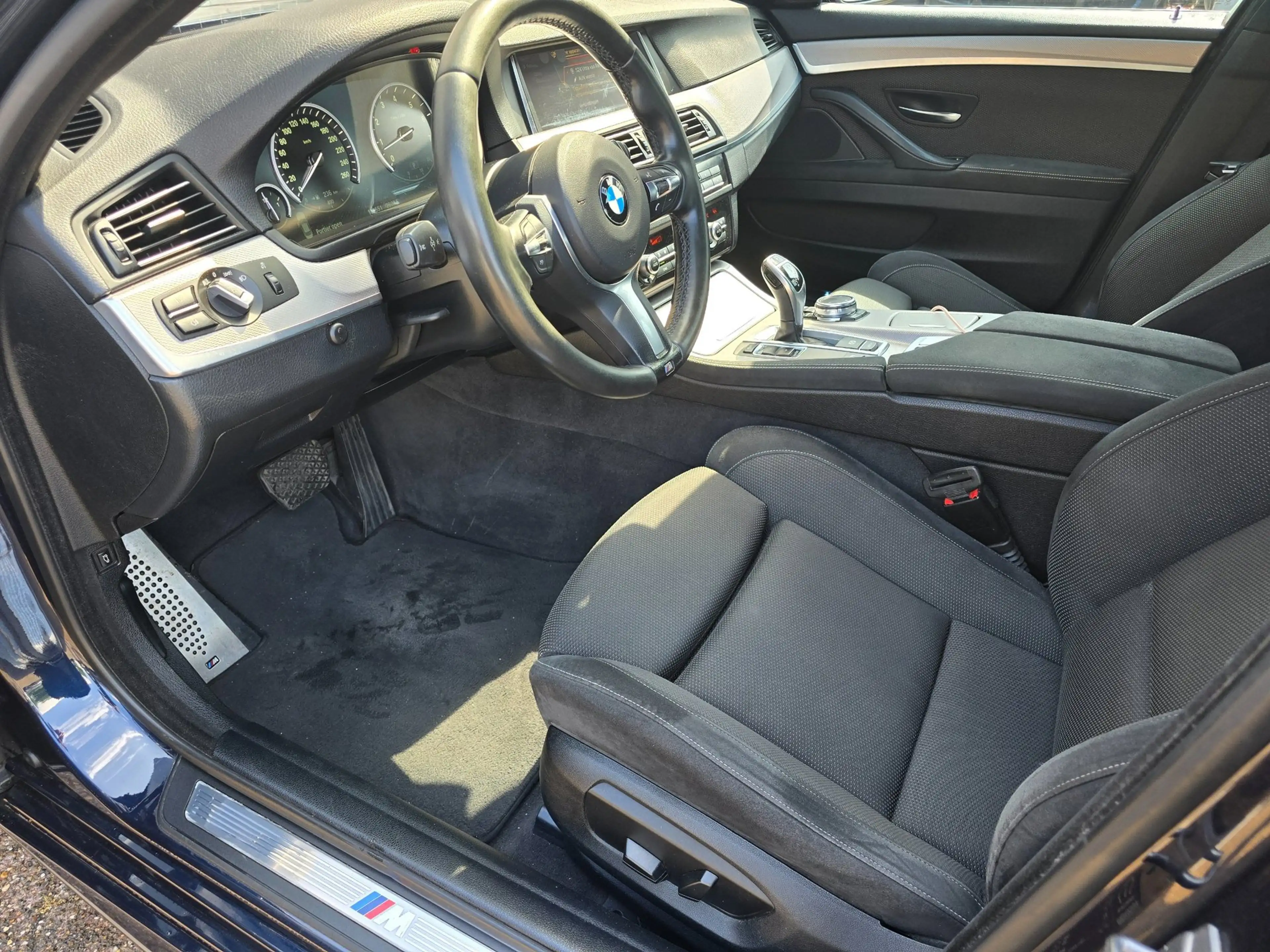 BMW 535 5-serie 535i Executive M-Sport Alcantara 20" Org. — photo 14