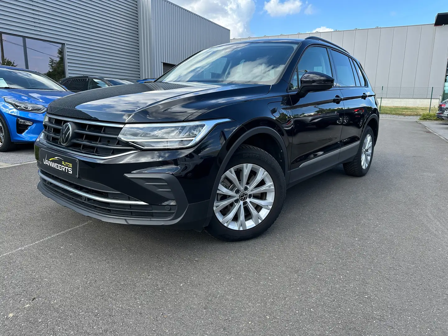 Volkswagen Tiguan 1.4 eHybrid PHEV Life Business OPF DSG (180 kW) Siyah - 1