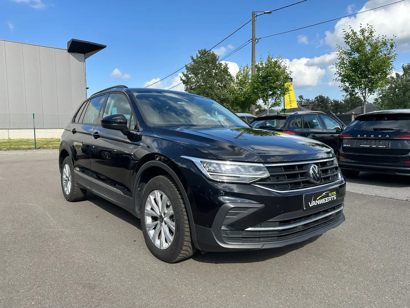 Volkswagen Tiguan 1.4 eHybrid PHEV Life Business OPF DSG (180 kW) Siyah - 2