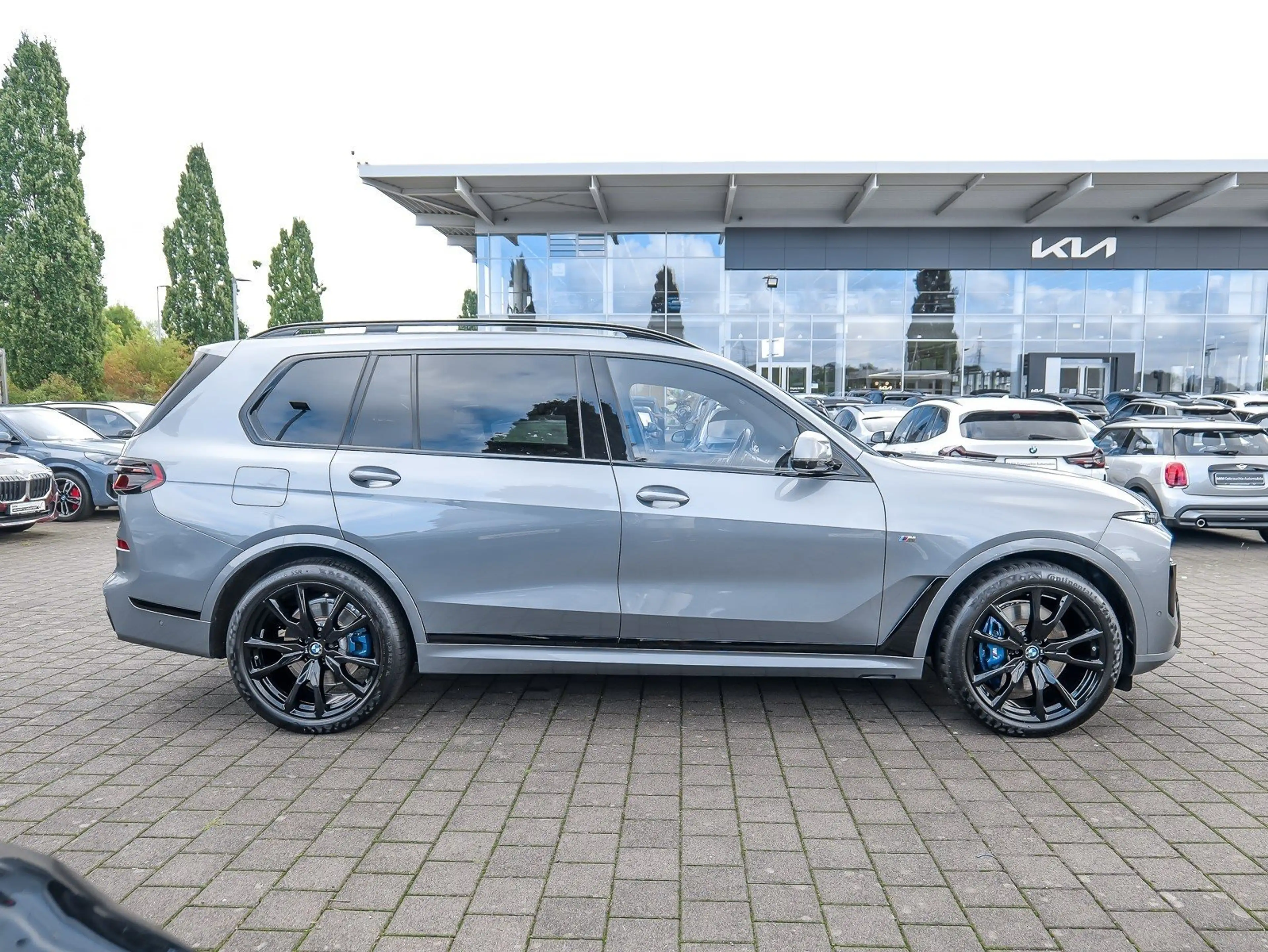 BMW X7 xDrive40d M Sport HUD PANO ACC AHK RFK NAVI — photo 10