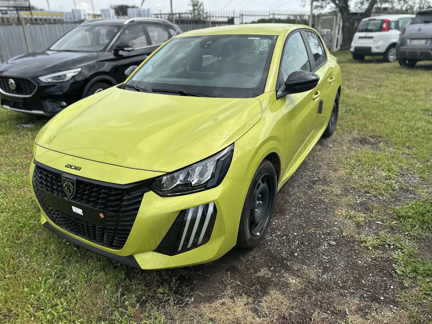 Peugeot 208 PureTech 100 Stop&Start 5 porte Style Giallo - 1