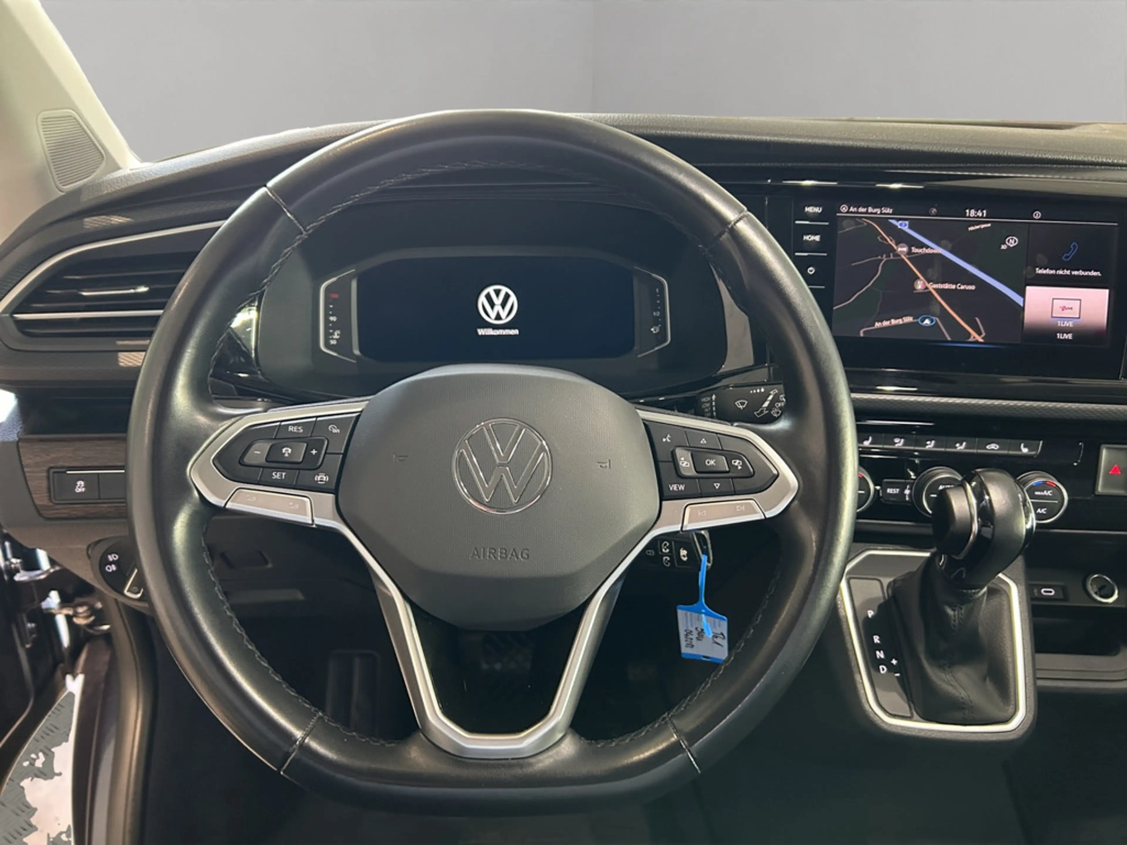 Volkswagen T6.1 Multivan Multivan Highline STANDHZ LED — photo 6