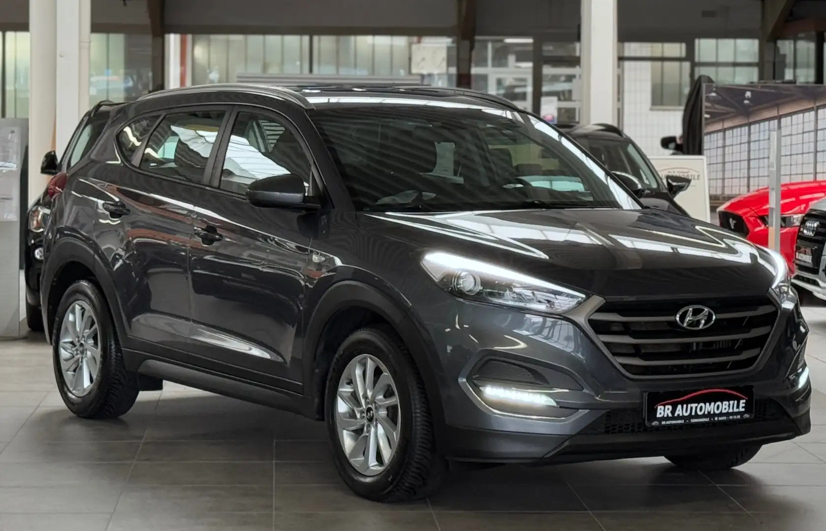 Hyundai TUCSON blue Classic 2WD*Kamera*NAVI*SHZ*Tüv/Au neu Gris - 2