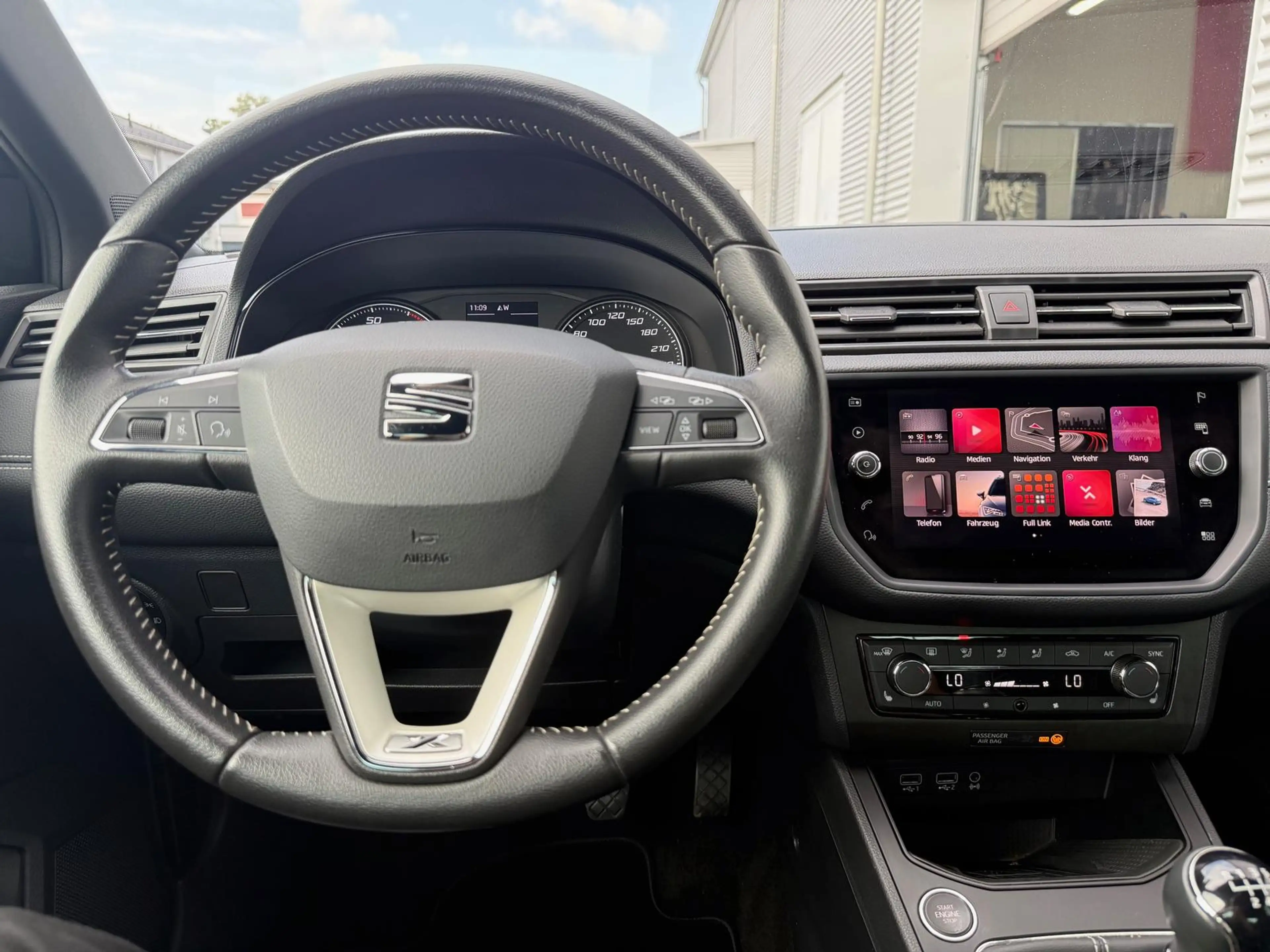 SEAT Ibiza 1.0 TSI 95 PS Xcellence KAMERA/NAVI/LED — photo 14