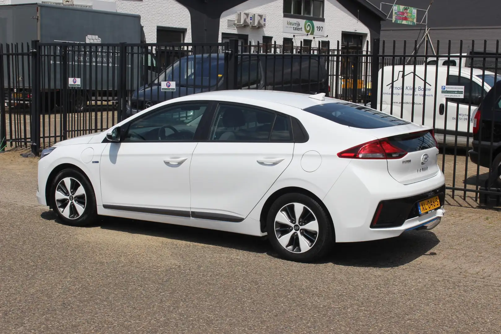 Hyundai IONIQ 1.6 GDi PHEV i-Motion Weiß - 2