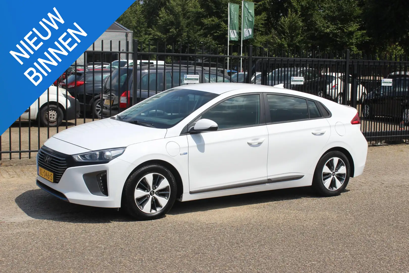 Hyundai IONIQ 1.6 GDi PHEV i-Motion Weiß - 1