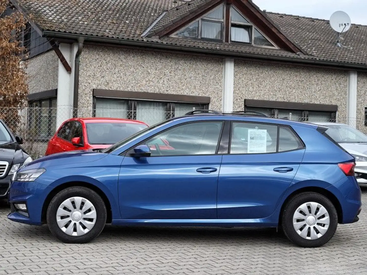 Skoda Fabia 1.0l MPI *PDC+KLIMA+SHZ Синий - 2