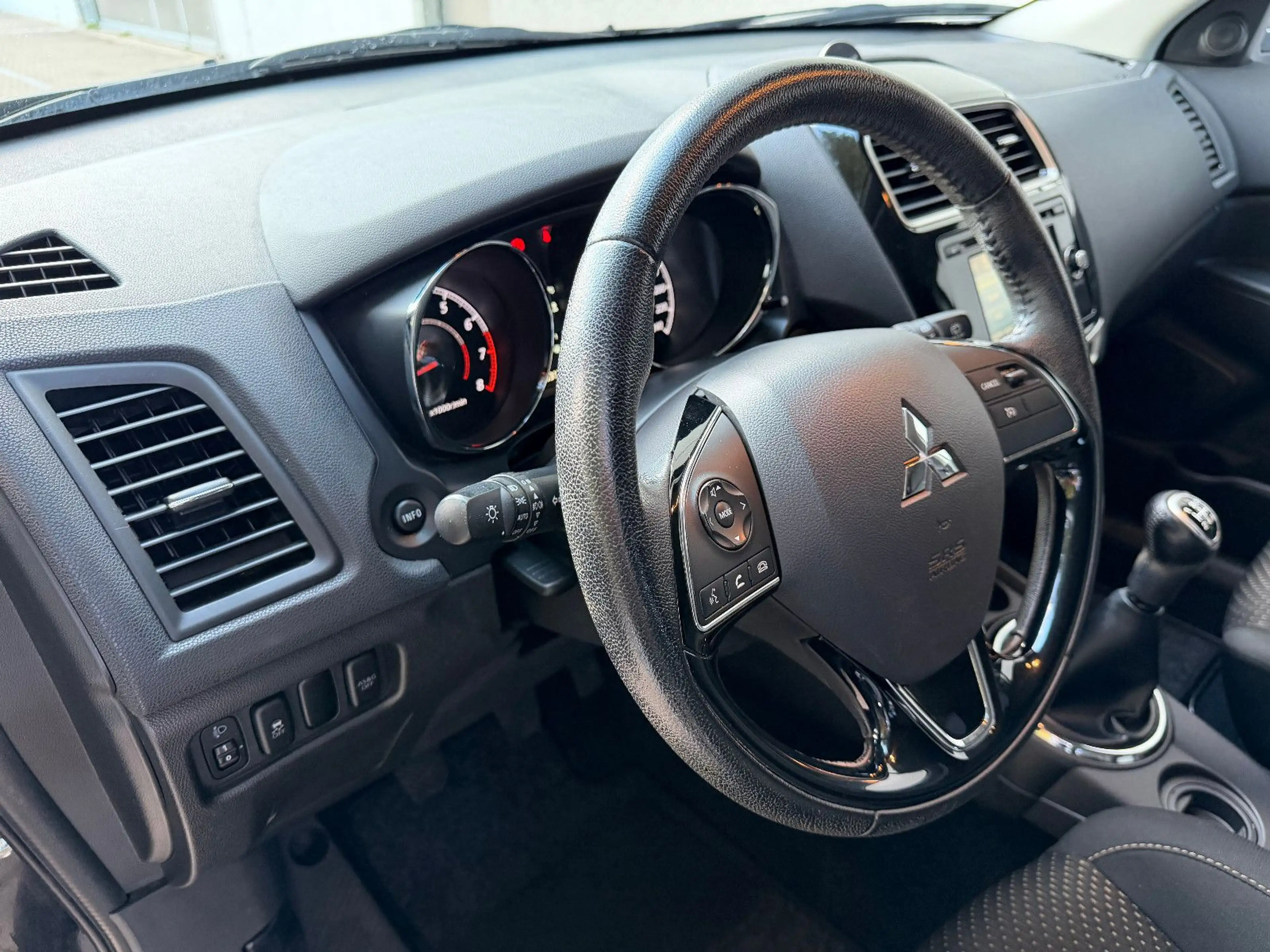 Mitsubishi ASX SUV-Star 2WD — photo 13