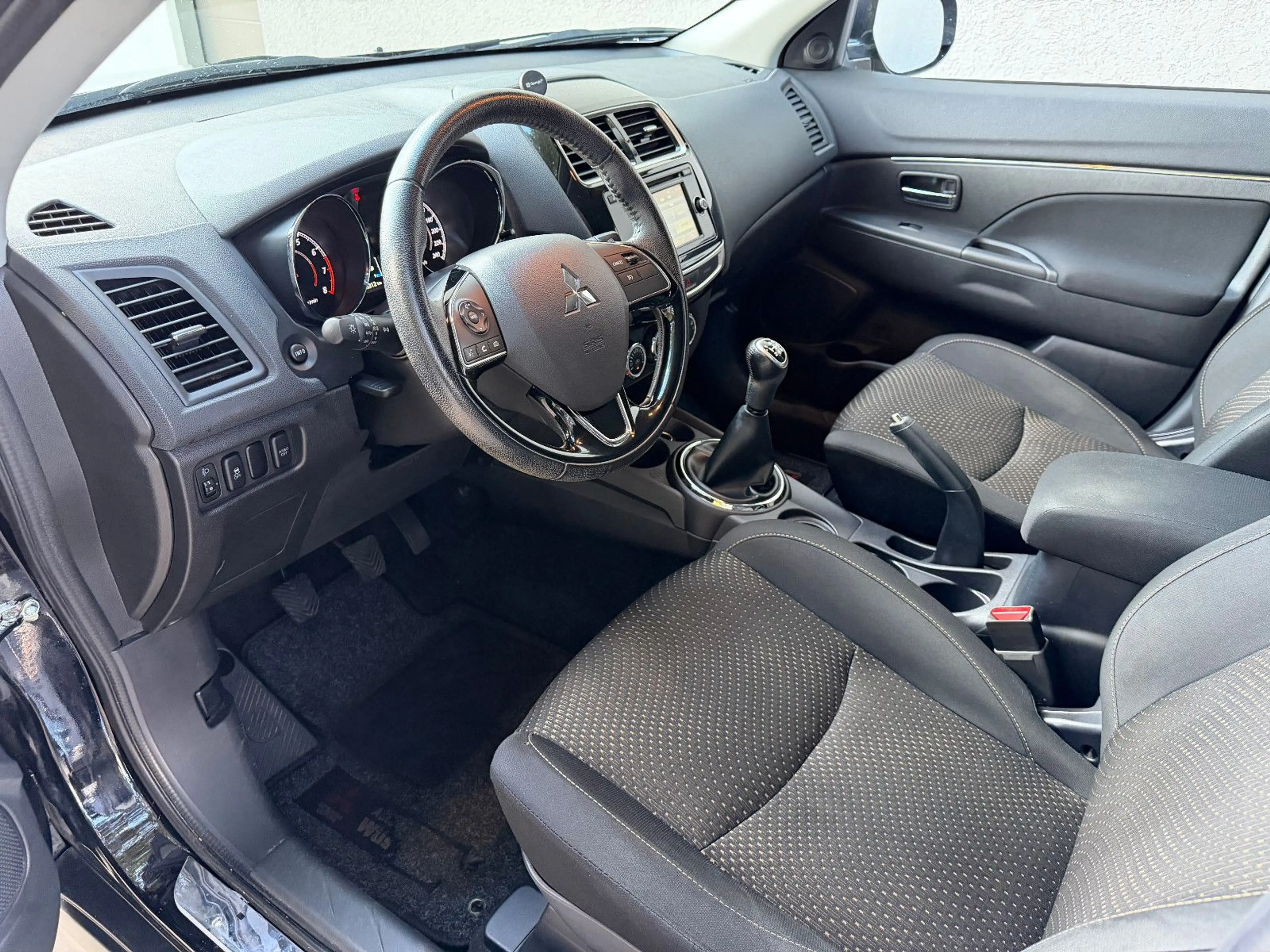 Mitsubishi ASX SUV-Star 2WD — photo 10