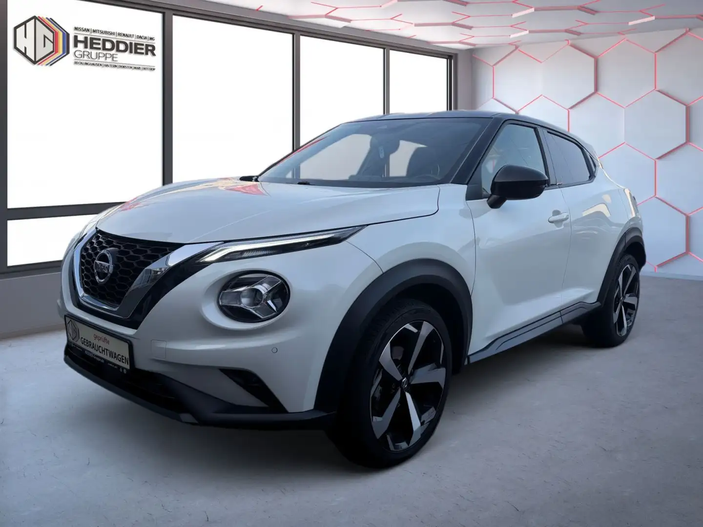 Nissan Juke 1.0 DIG-T Tekna*SHZ*Navi*Kamera* Schwarz - 1