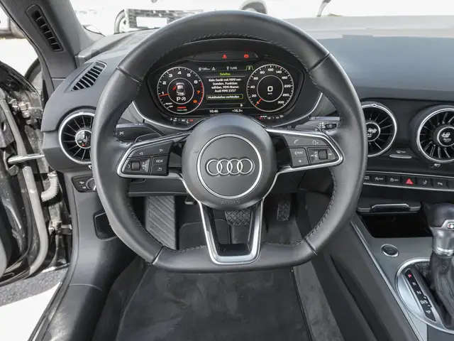 Audi TT view 10