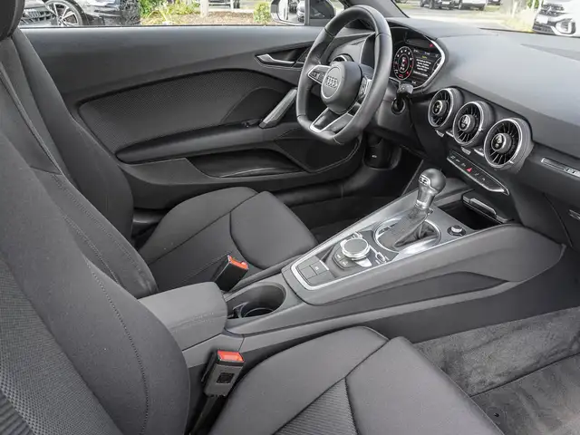 Audi TT view 8