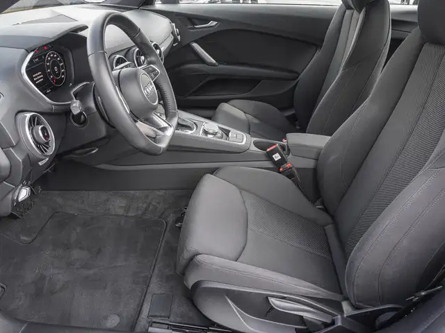 Audi TT view 13