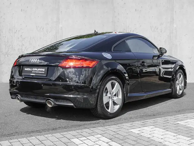 Audi TT view 4