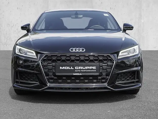Audi TT view 3