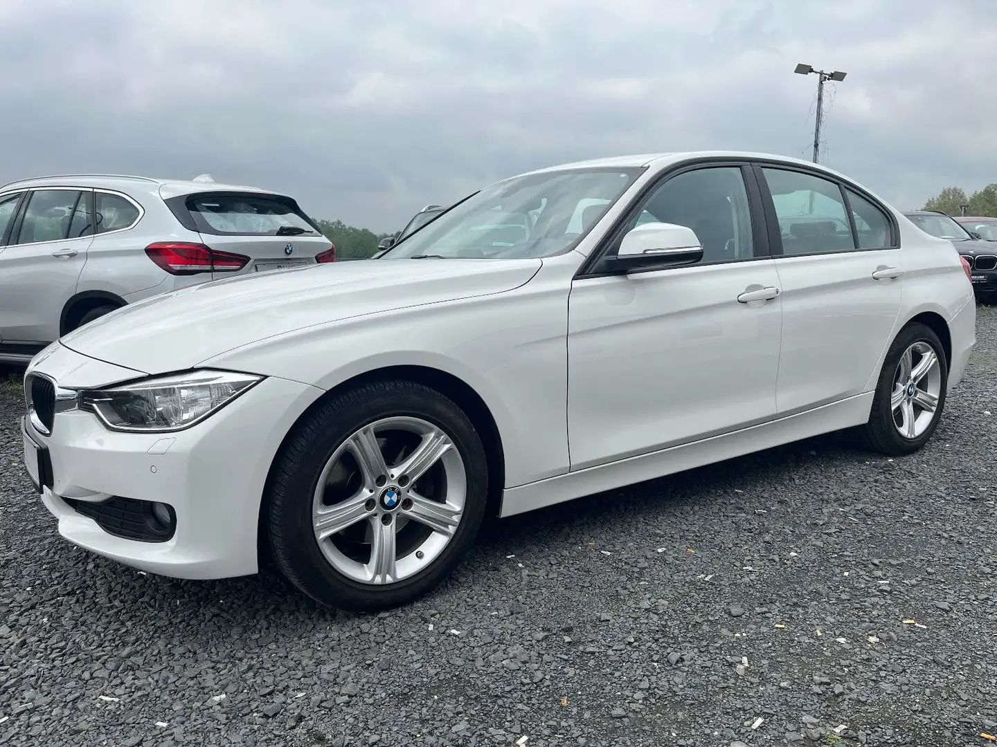 BMW 320 d  Lim.*NAVI*LEDER*SHZ*PDC*KLIMAAUTO.*MFL* Blanco - 1