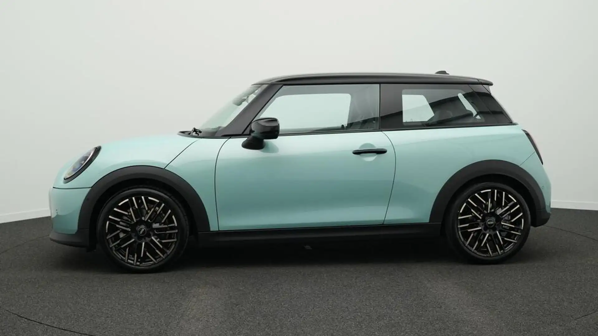 MINI Cooper C Favoured Trim Vert - 2