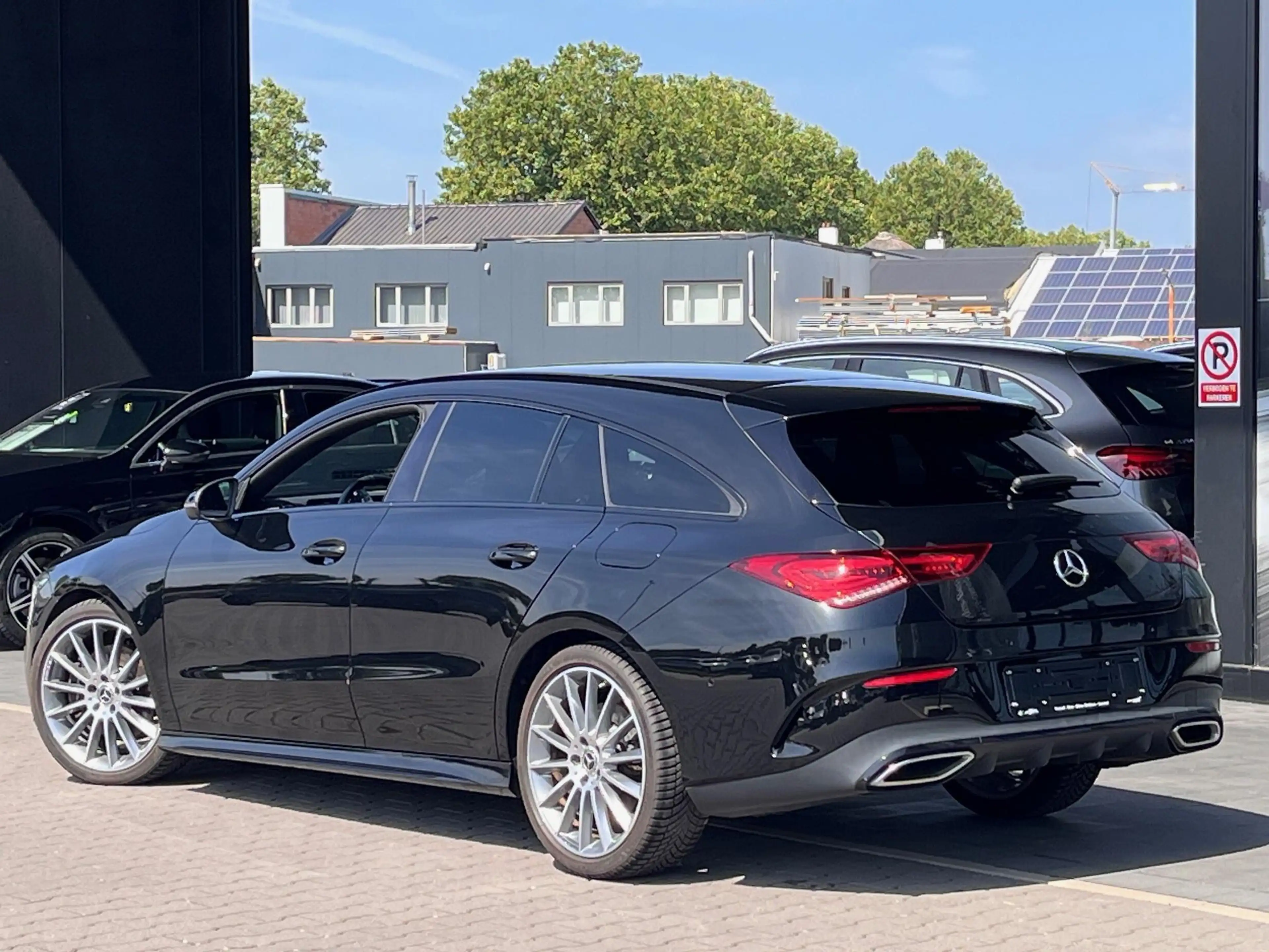 Mercedes-Benz CLA 220 Shooting Brake AMG Shooting Brake — photo 3