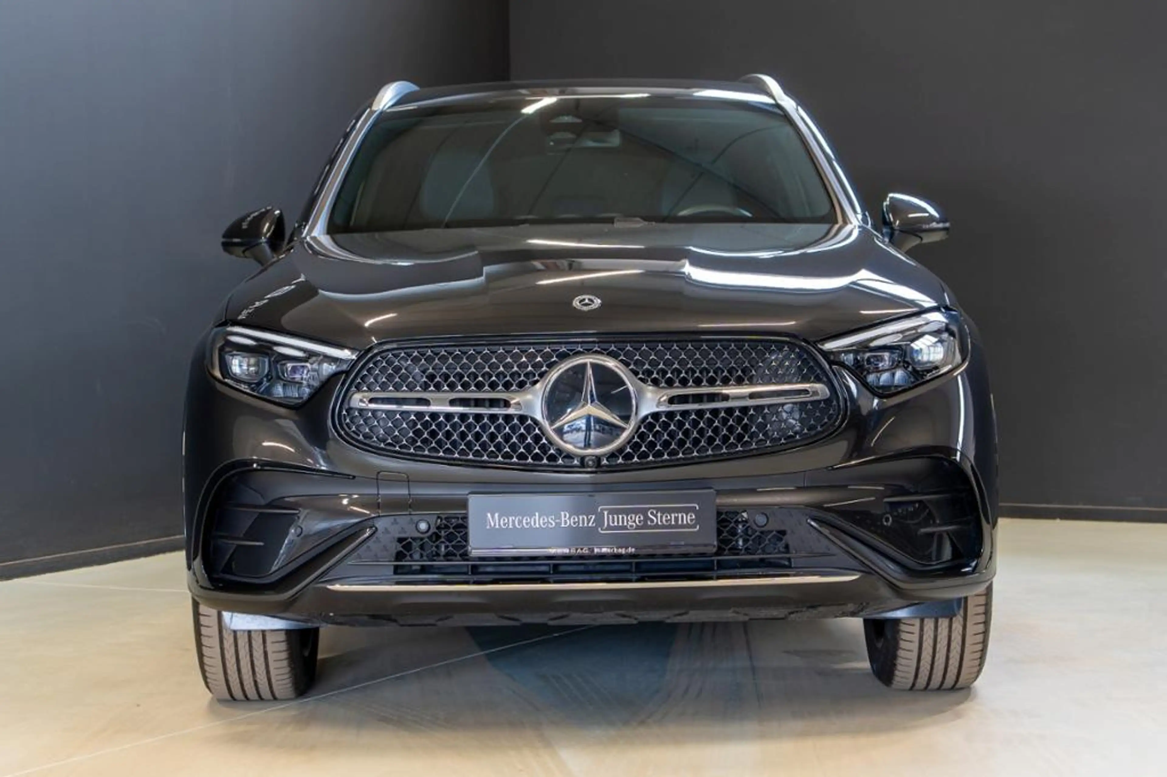 Mercedes-Benz GLC 300 de 4M *AMG Digital AHK Distron 360° Head — photo 2