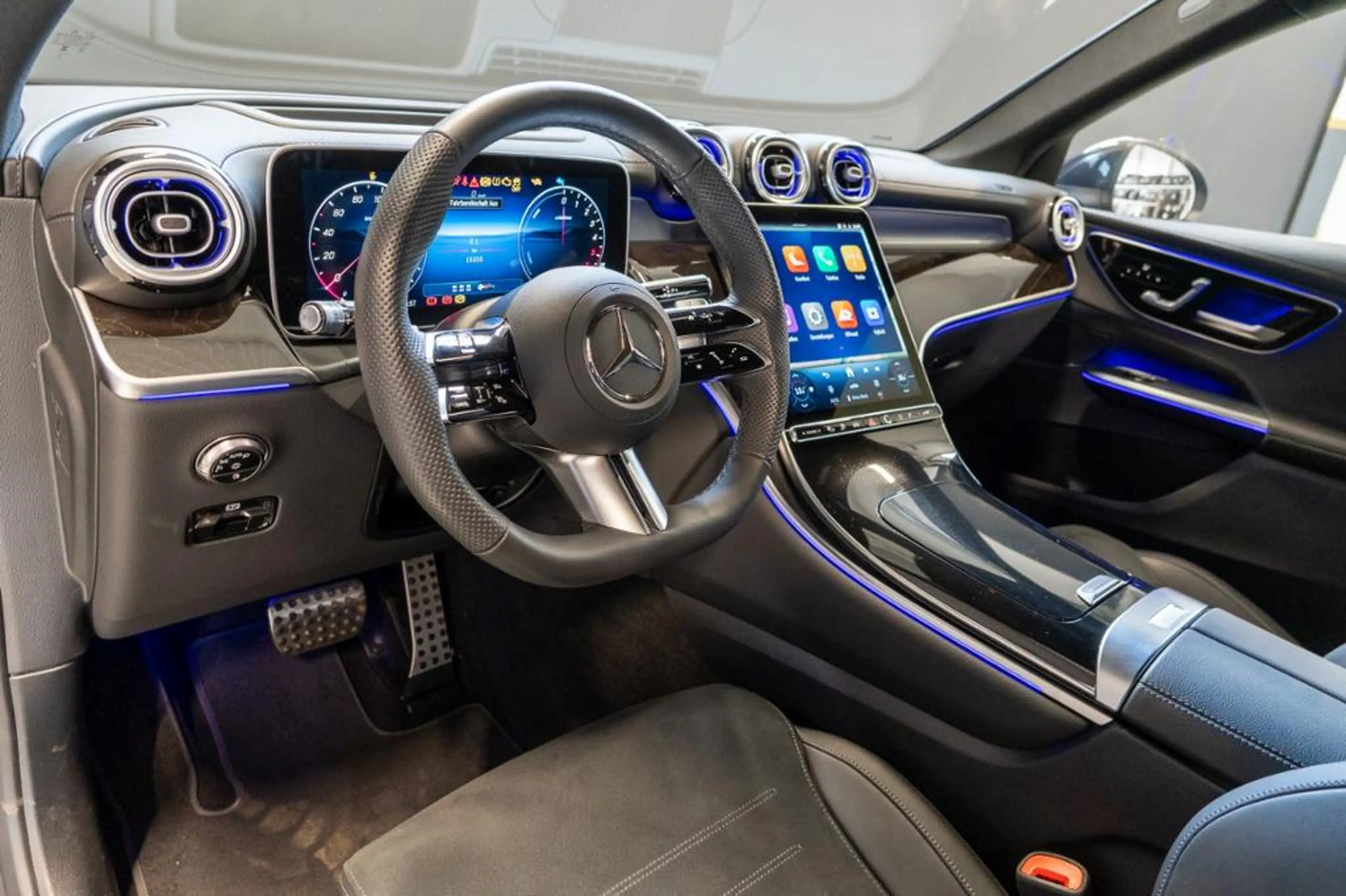 Mercedes-Benz GLC 300 de 4M *AMG Digital AHK Distron 360° Head — photo 6