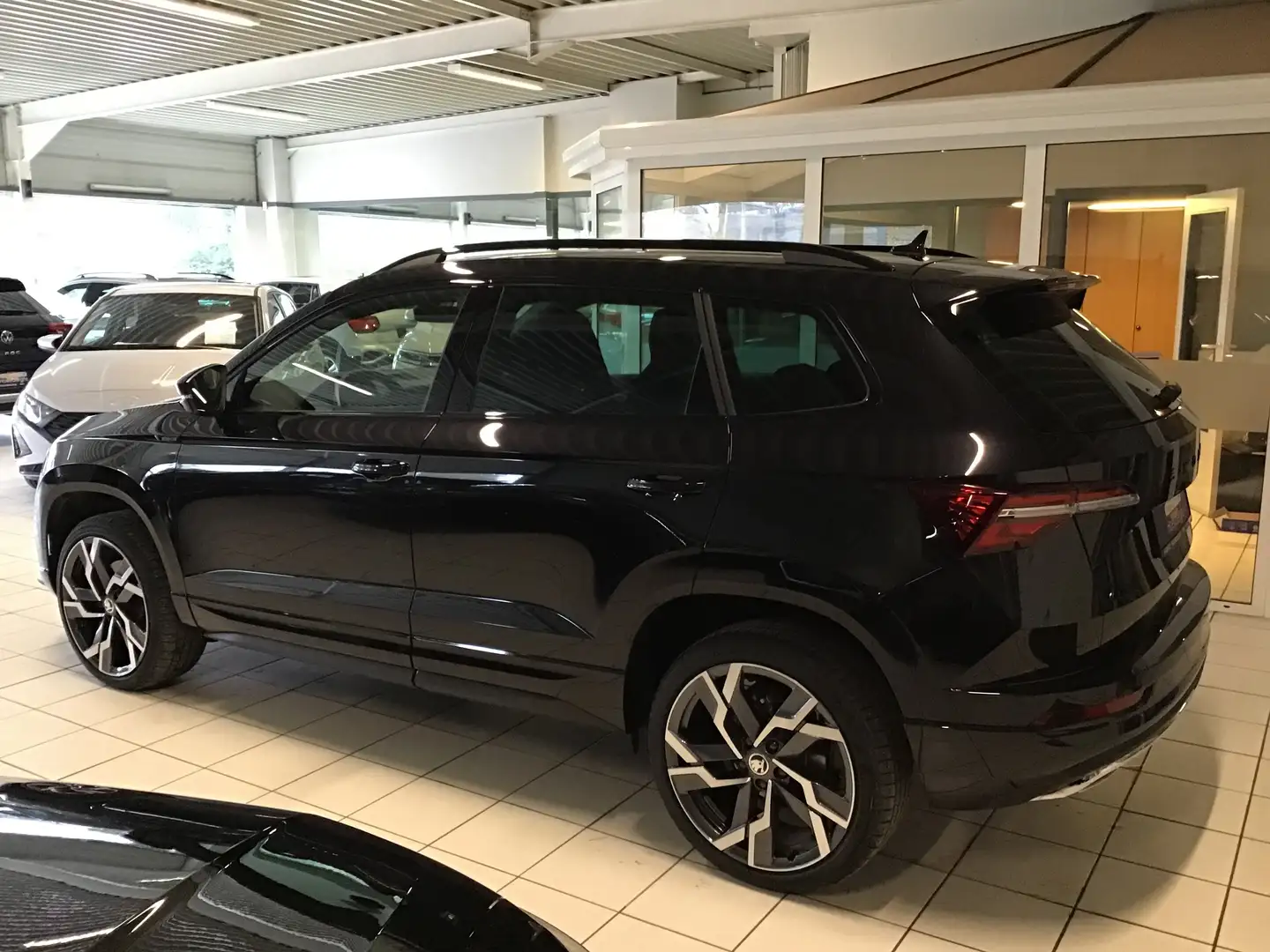 Skoda Karoq 1.5 TSI Sportline AUTOMAAT BJ11/2024 751KM CAMERA Noir - 2