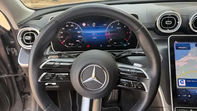 Mercedes-Benz 220 view 9