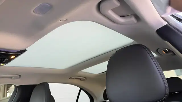 Mercedes-Benz C-Class view 12